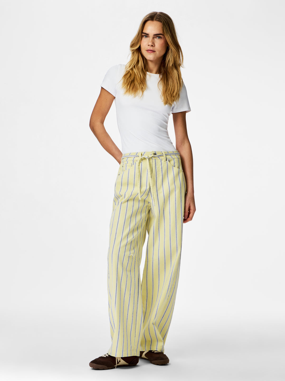 Pieces PCBILLO MW TIE BARREL JEANS