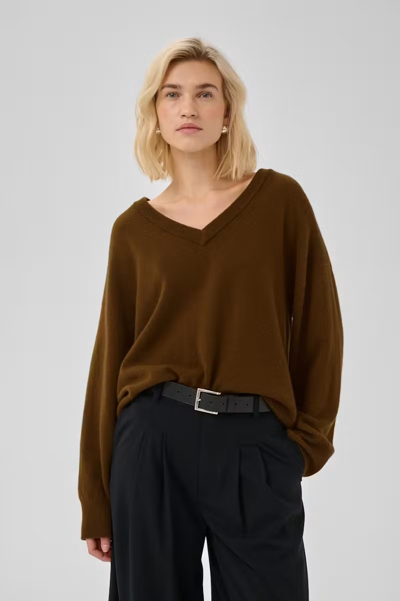 My Essential Wardrobe Jola v-neck knit pullover